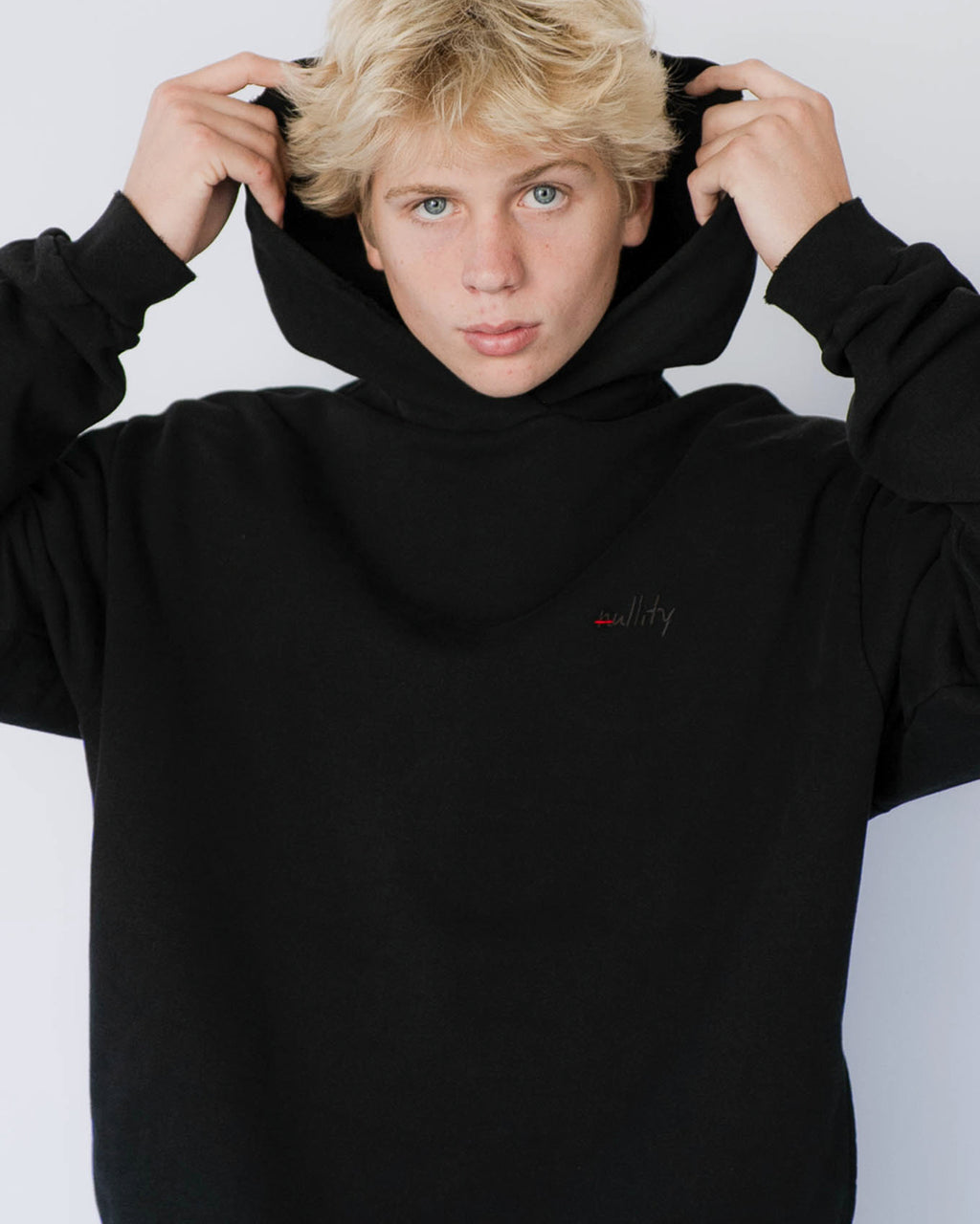 FLEECE HOODIE